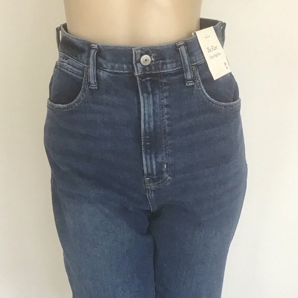 NWT Abercrombie & Fitch Curve Love The Flare Ultra High Rise Jeans 28 6 6R - Picture 3 of 6